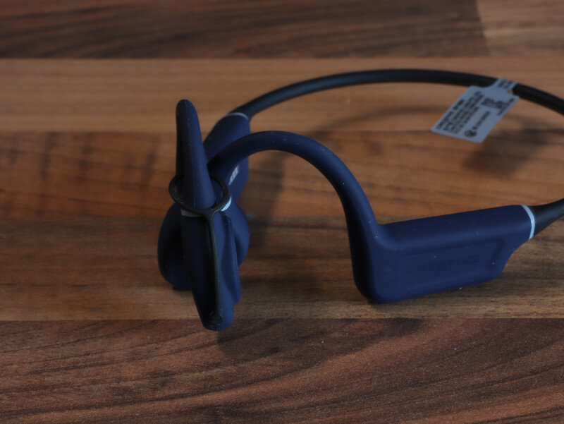 Free SNUG headset swim Creative IPX8 Outlier Bone Pro+ wireless conduction training FIT.JPG